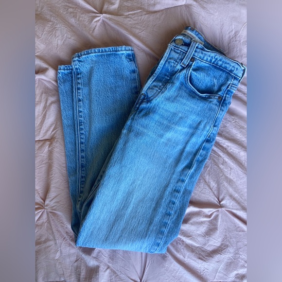 Levi's Wedgie Straight Leg Jeans - Picture 2 of 8